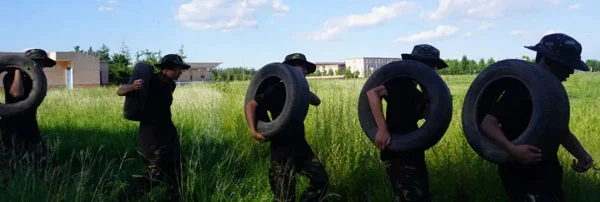 篮球封闭训练中的体能提升方案_1